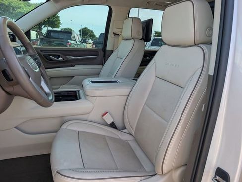 Used 2021 GMC Yukon Denali w/ Denali Premium Package AWD/4WD image 25