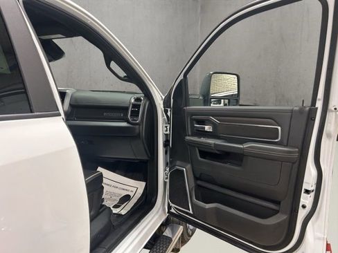Used 2025 RAM 3500 Laramie w/ Max Tow Package AWD/4WD image 19