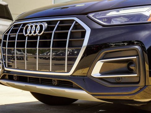 Used 2021 Audi Q5 2.0T Premium w/ Convenience Package AWD/4WD image 2