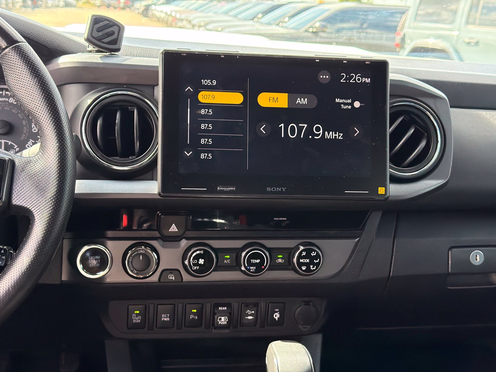 Used 2018 Toyota Tacoma TRD Sport w/ Technology Package AWD/4WD image 21