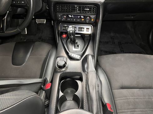 Used 2020 Nissan GT-R Premium w/ Premium Interior Package AWD/4WD image 16