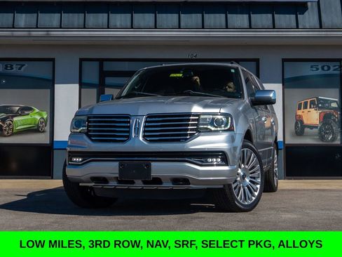 Used 2017 Lincoln Navigator Select image 11