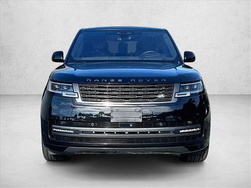 Used 2023 Land Rover Range Rover SE AWD/4WD image 3