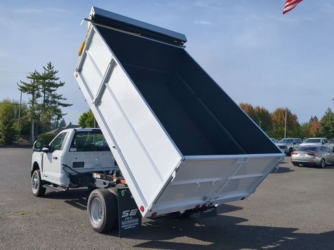 New 2024 Ford F350 XL w/ XL Chrome Package image 31