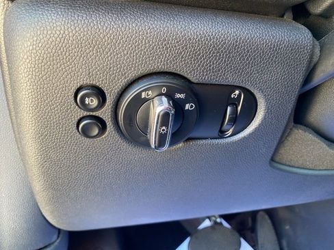 Used 2015 MINI Cooper S image 19