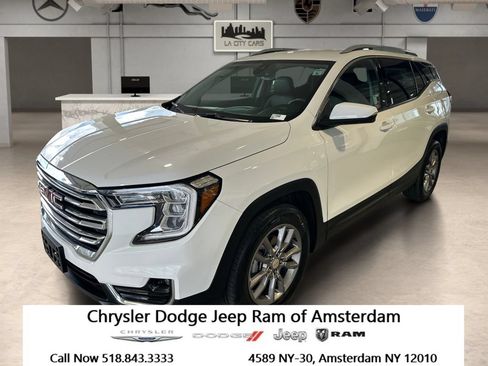 Used 2024 GMC Terrain SLT AWD/4WD image 1