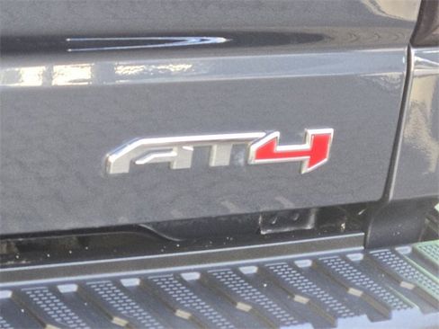 Certified 2022 GMC Sierra 1500 AT4 w/ AT4 Premium Package image 9