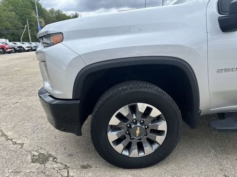 Used 2023 Chevrolet Silverado 2500 Custom w/ Custom Value Package AWD/4WD image 34