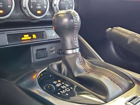 Used 2016 MAZDA MX-5 Miata Grand Touring RWD image 17