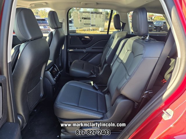 New 2026 Lincoln Aviator 2WD w/ Jet Appearance Package image 9