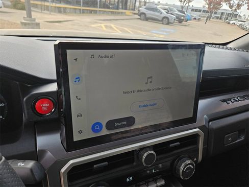 Used 2025 Toyota Tacoma TRD Sport image 21