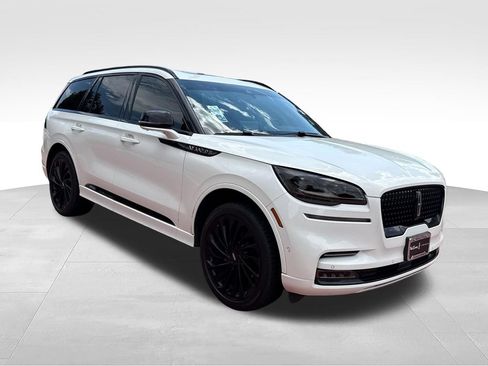 Certified 2023 Lincoln Aviator Reserve w/ Equipment Group 201A AWD/4WD image 1