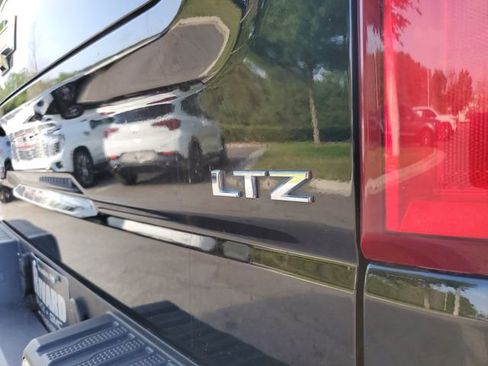 Used 2022 Chevrolet Silverado 1500 LTZ image 8