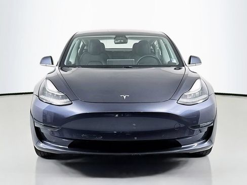 Used 2018 Tesla Model 3 Mid Range RWD image 2