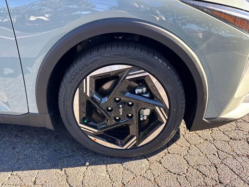 New 2025 Kia K4 EX image 12