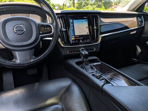 Used 2018 Volvo S90 T5 Momentum w/ Convenience Package AWD/4WD image 24