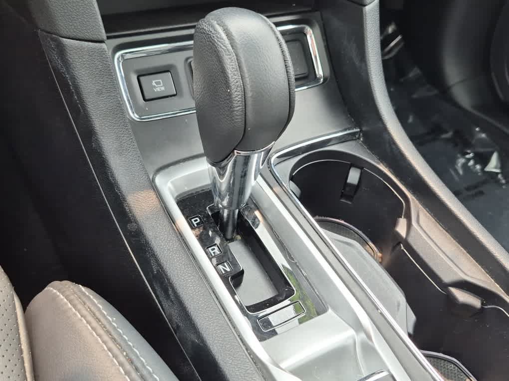 Used 2023 Subaru Ascent Limited w/ Technology Package AWD/4WD image 17