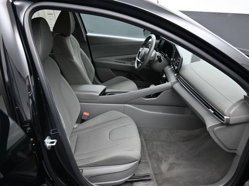 Certified 2023 Hyundai Elantra Blue FWD image 24