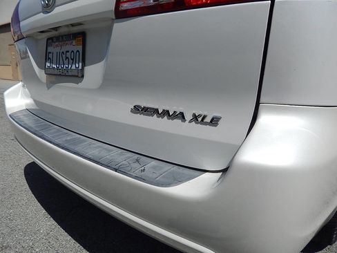 Used 2005 Toyota Sienna XLE Limited image 21