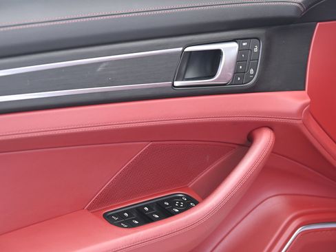 Certified 2023 Porsche Panamera 4 Platinum Edition AWD/4WD image 27