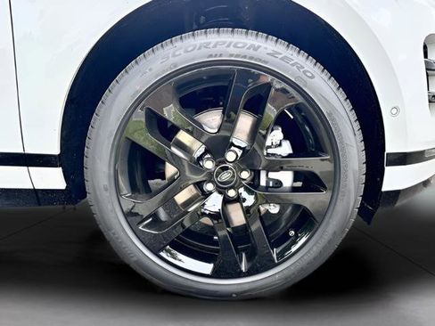 New 2026 Land Rover Range Rover Evoque Dynamic SE image 10