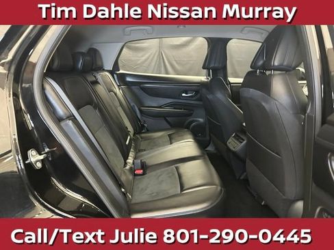 Used 2024 Nissan Ariya AWD image 18