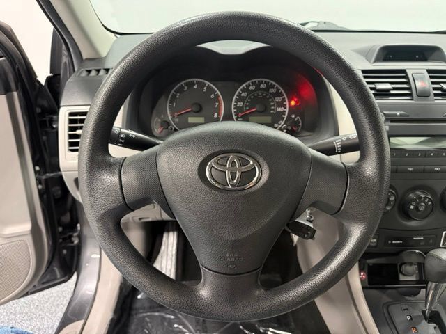 Used 2013 Toyota Corolla L FWD image 15