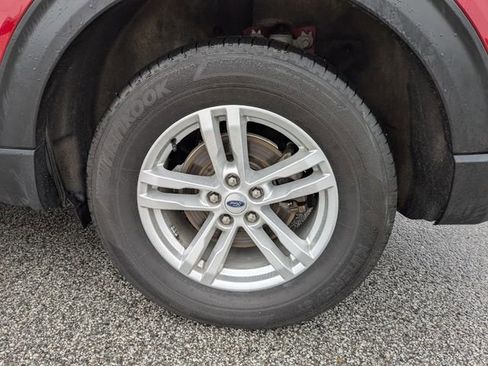 Used 2022 Ford Explorer XLT w/ Equipment Group 202A image 17