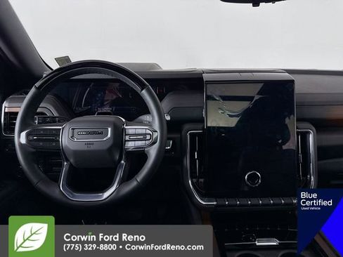 Used 2025 GMC Yukon Denali w/ Denali Reserve Package image 28
