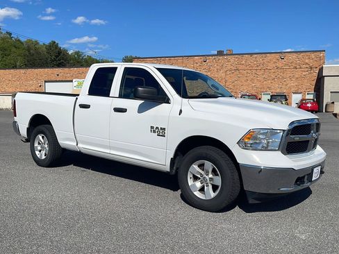 Used 2022 RAM 1500 Tradesman w/ Chrome Appearance Group AWD/4WD image 32