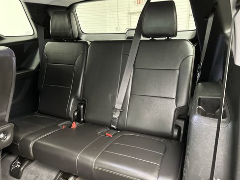 Certified 2020 Chevrolet Traverse LT w/ LT Premium Package AWD/4WD image 15