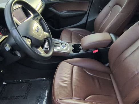 Used 2017 Audi Q5 2.0T Premium Plus w/ Technology Package image 17