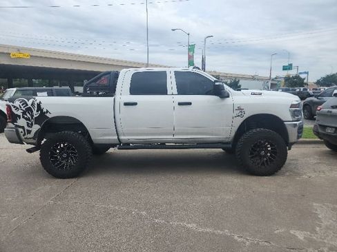 Used 2025 RAM 2500 Tradesman AWD/4WD image 5