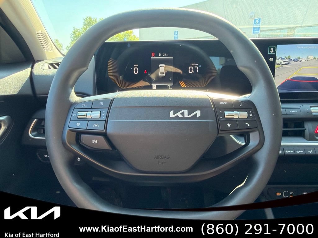 New 2026 Kia K4 FWD image 32