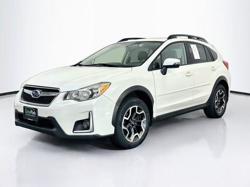 Used 2017 Subaru Crosstrek 2.0i Limited AWD/4WD image 3