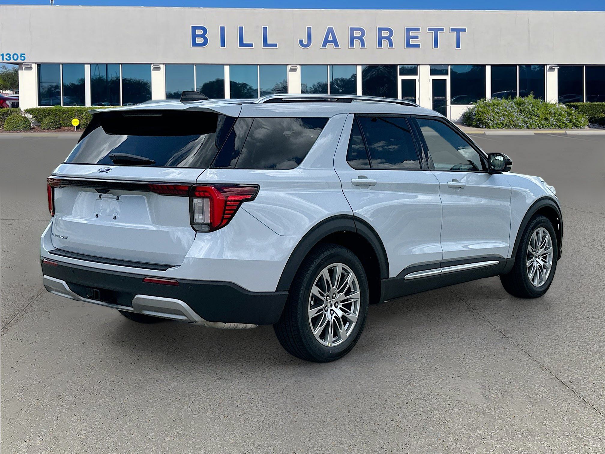 New 2026 Ford Explorer Platinum RWD image 4