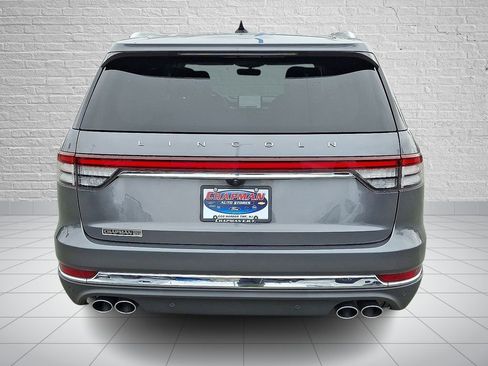 Used 2023 Lincoln Aviator AWD w/ Premium Package image 5