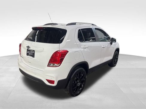 Used 2022 Chevrolet Trax LT w/ Premium Seat Package image 5