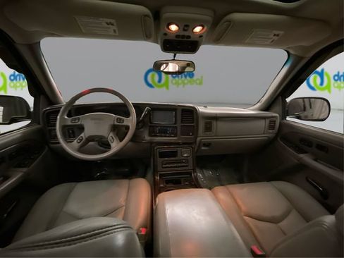 Used 2003 GMC Yukon Denali AWD/4WD image 30
