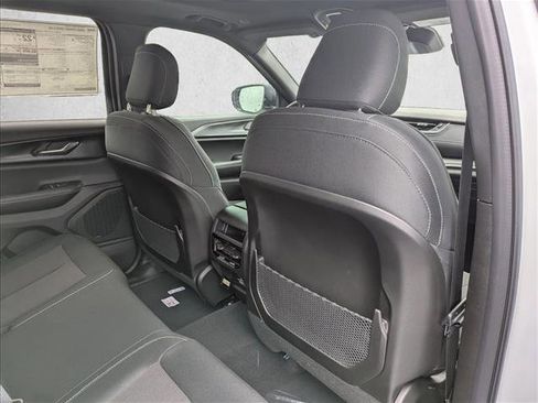 New 2025 Jeep Grand Cherokee Laredo X image 29