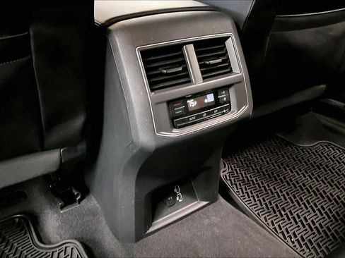 Used 2019 Volkswagen Atlas SE w/ Towing Package image 37