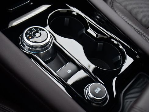 Used 2025 Ford Explorer Platinum w/ Ultimate Package image 35