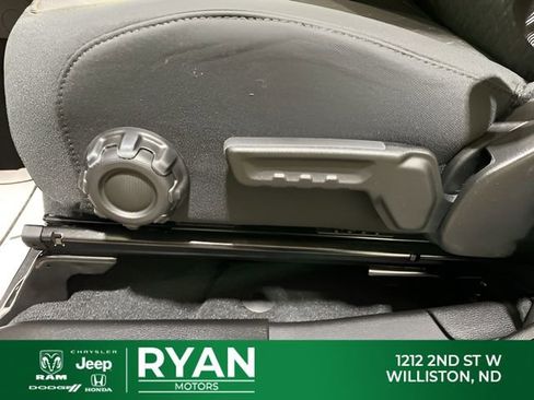 New 2026 Jeep Gladiator Mojave w/ Technology Group AWD/4WD image 42