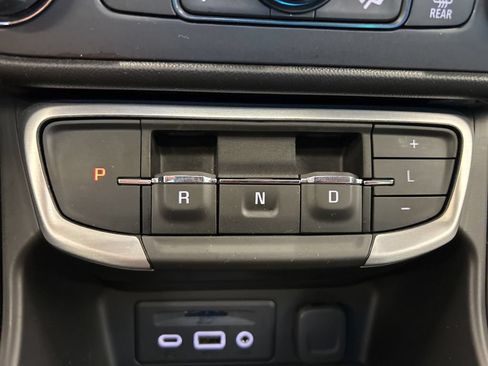 Used 2023 GMC Terrain SLT AWD/4WD image 15