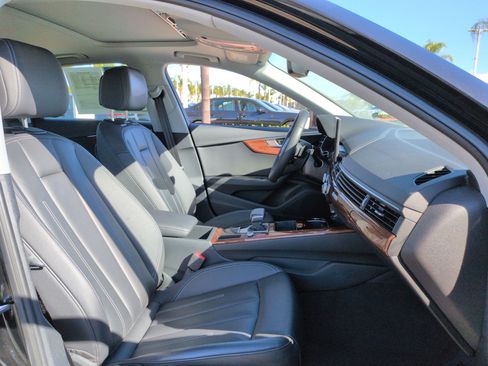 Used 2023 Audi A4 2.0T Premium w/ Convenience Package image 32