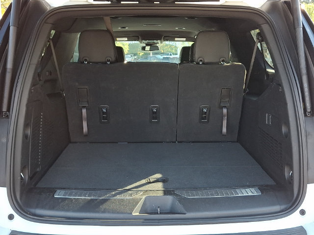 Used 2026 Chevrolet Suburban RST AWD/4WD image 31
