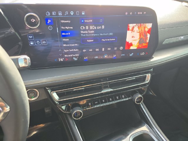 Used 2024 Chevrolet Traverse LS w/ Midnight/Sport Edition FWD image 33