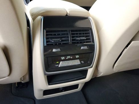 Used 2022 BMW X5 sDrive40i w/ Parking Assistance Package image 15