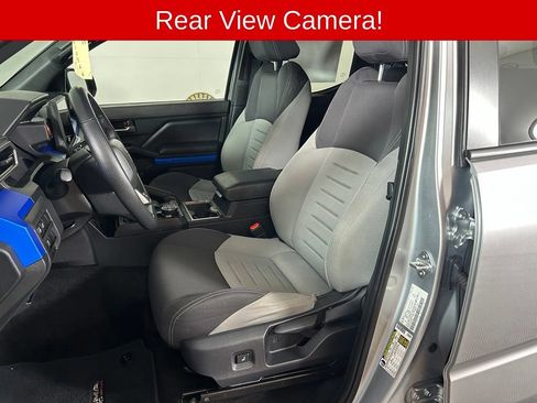 Used 2025 Toyota Tacoma TRD Off-Road AWD/4WD image 11