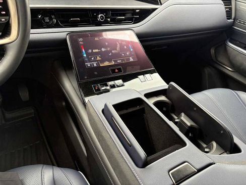 Certified 2026 INFINITI QX80 4WD image 16